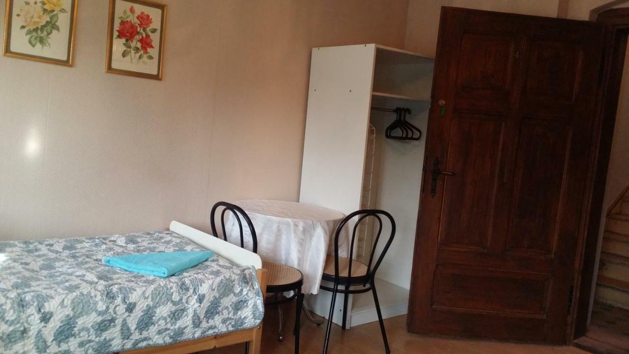Gosciniec Ella Inn Lipniki Lipniki  ภายนอก รูปภาพ