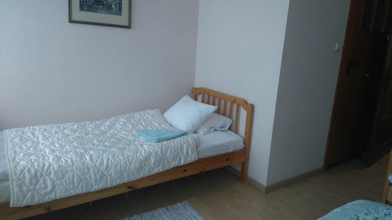 Gosciniec Ella Inn Lipniki Lipniki  ภายนอก รูปภาพ
